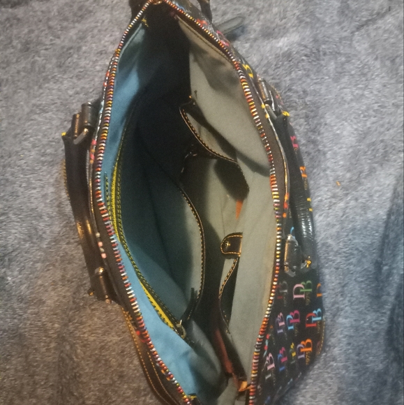 Dooney and burke - Picture 3 of 4